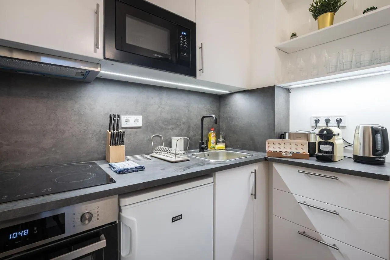 Stellar Dwell Apartment Budapest Hungary