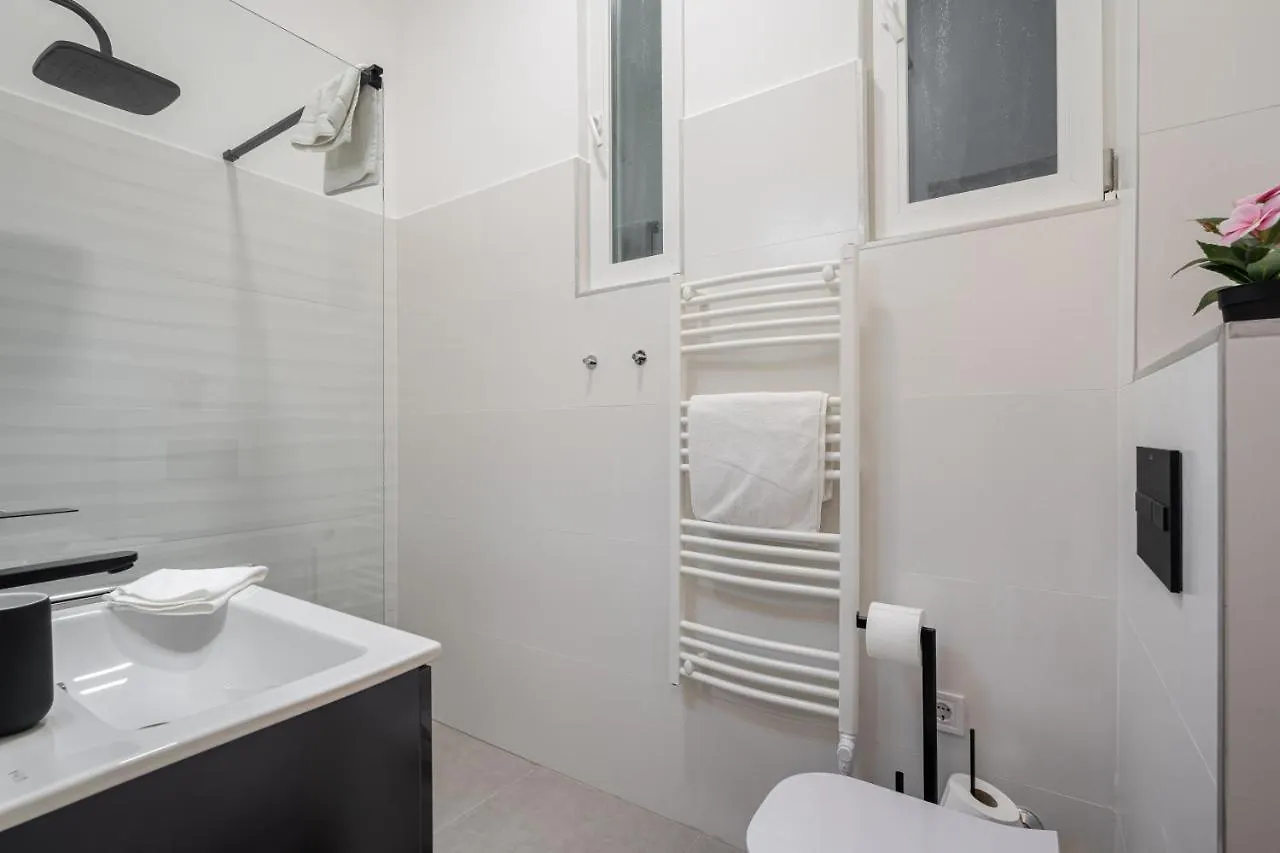 Stellar Dwell Apartment Budapest