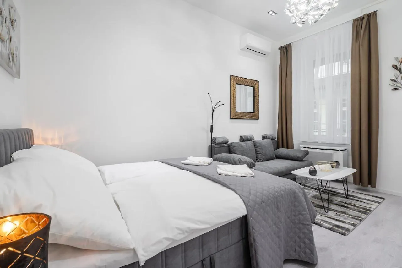 Stellar Dwell Apartment Budapest 0*,  Hungary