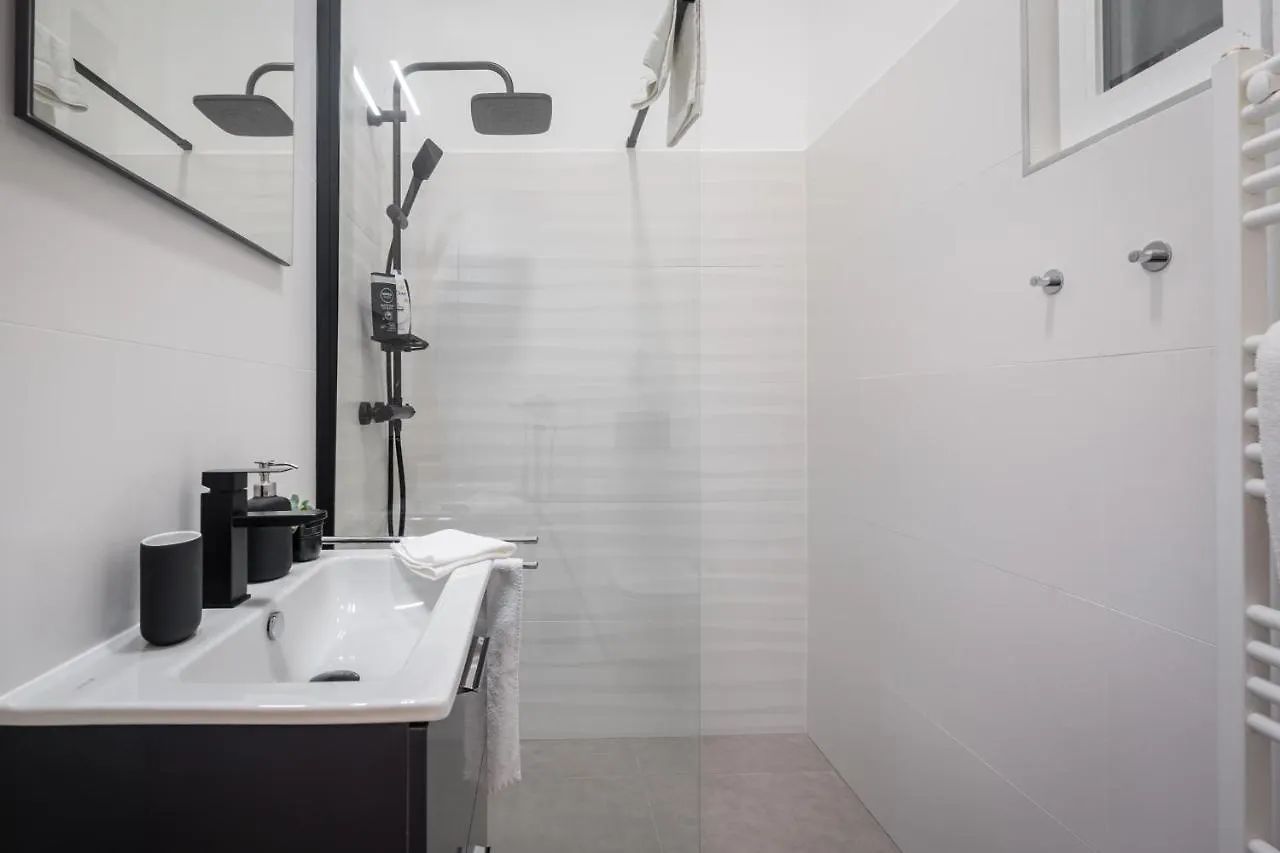 Stellar Dwell Apartment Budapest 0*,