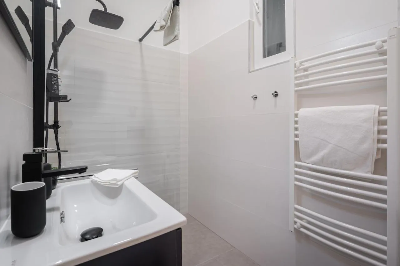 Stellar Dwell Apartment Budapest Hungary