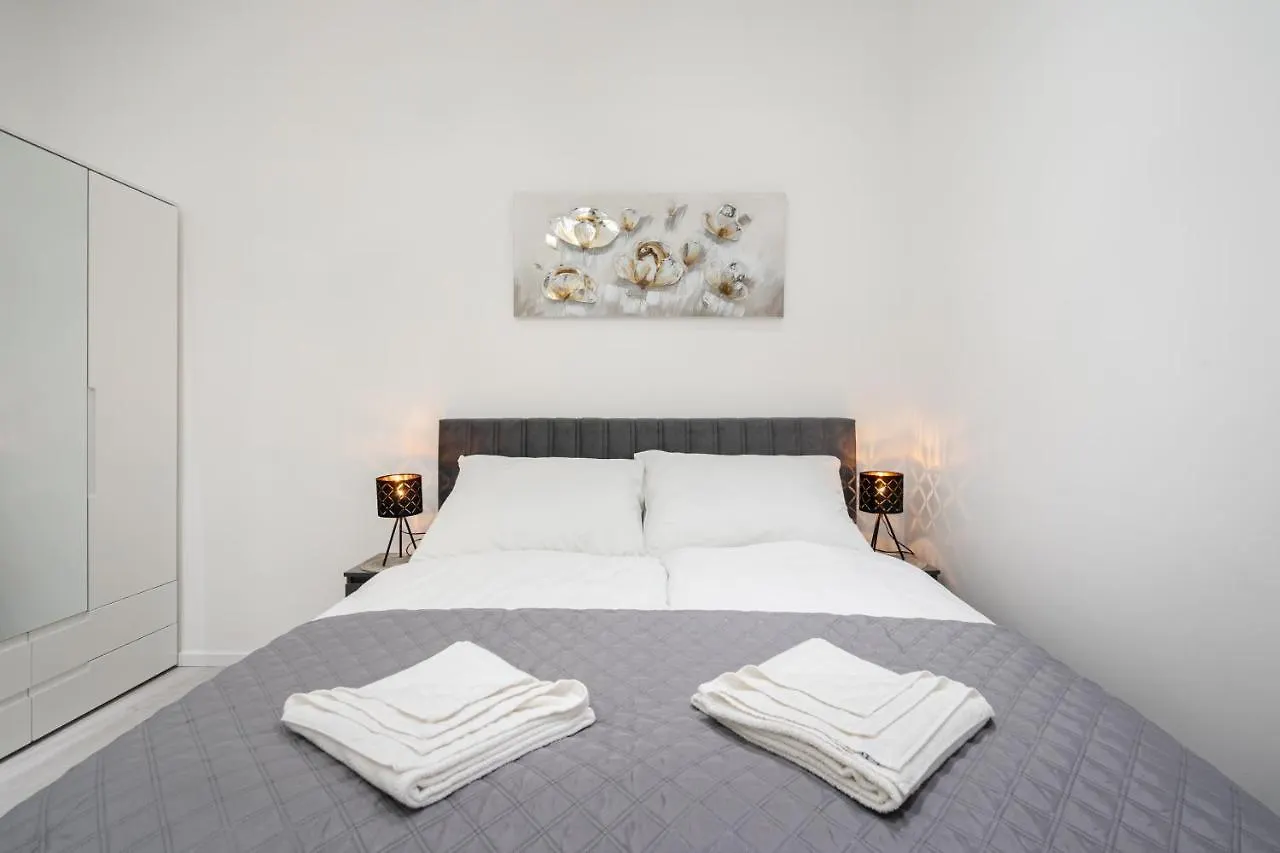 Stellar Dwell Apartment Budapest