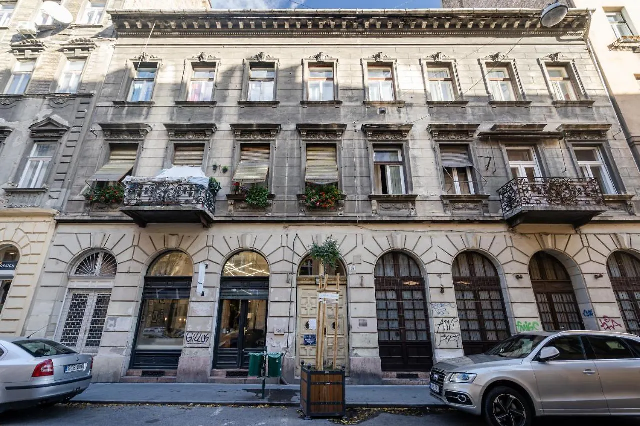 Stellar Dwell Apartment Budapest