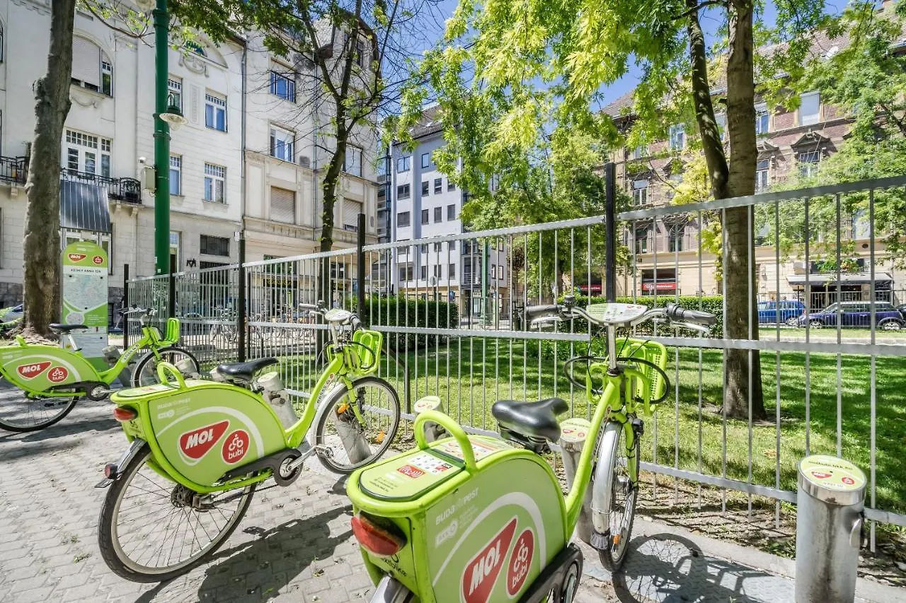 Stellar Dwell Apartment Budapest